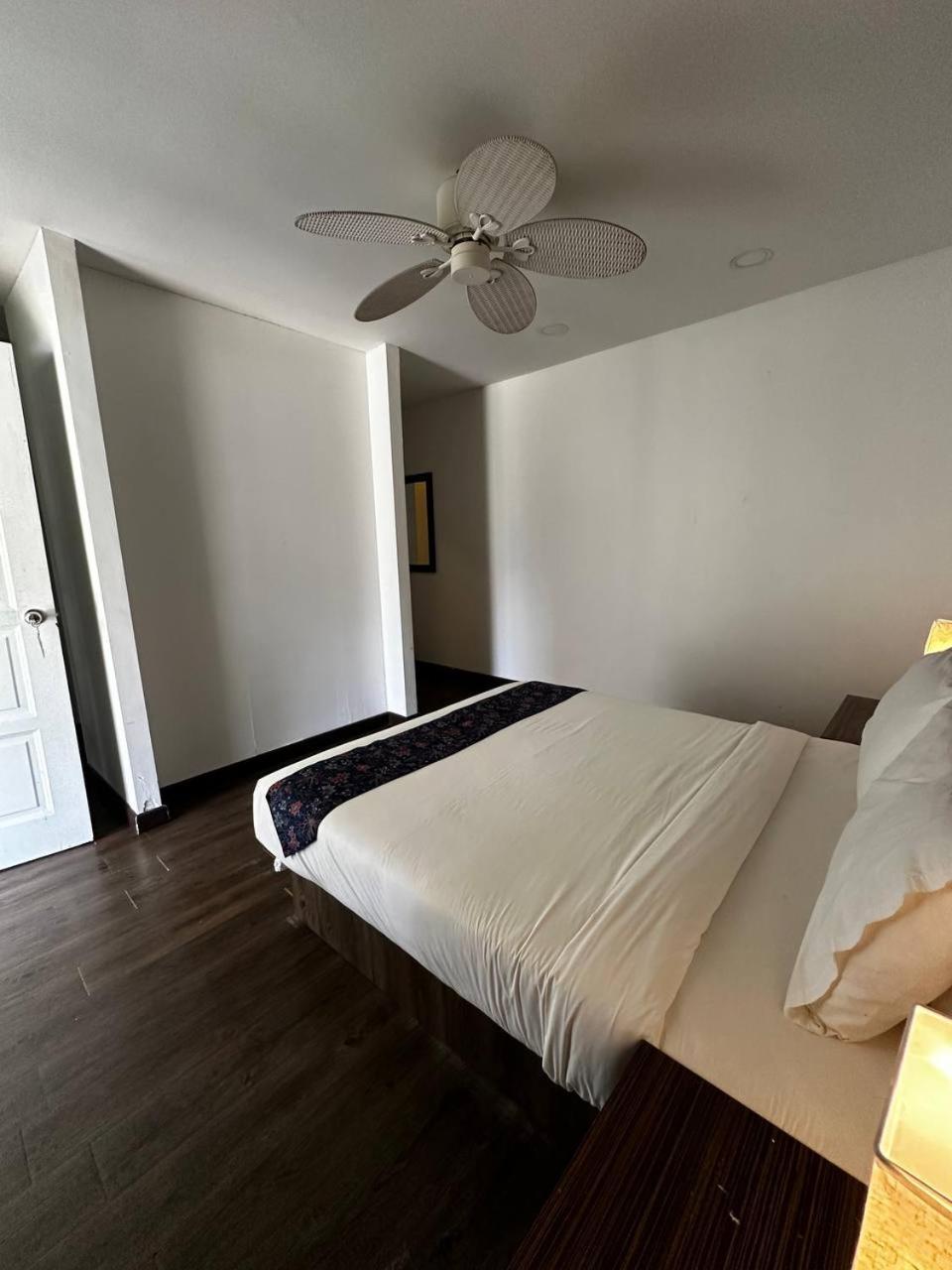 Pir - Resort Perhentian Island Kampong Pasir Hantu Zewnętrze zdjęcie